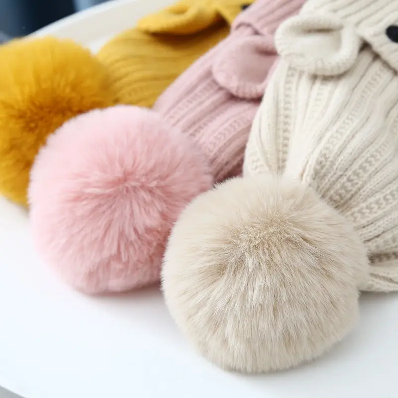 Conjunto bebé de gorro bufanda pompón terciopelo punto invierno - imagen 3