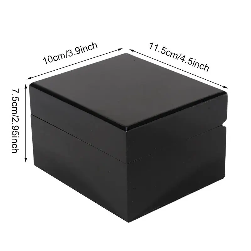Caja para reloj de madera con almohadilla acolchada en casa - imagen 4