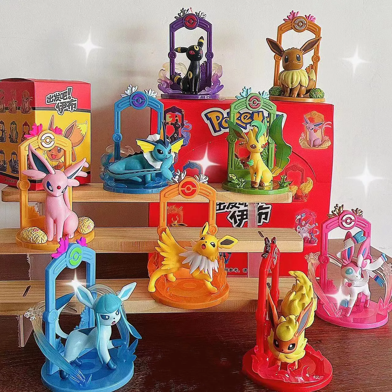 Conjunto de figuras Pokémon Eevee: Sylveon, Espeon y Leafeon - imagen 4