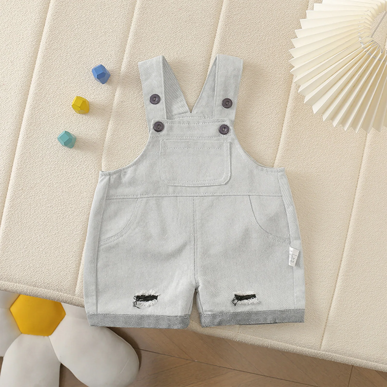 Pantalones cortos vaqueros rasgados tipo mono con tirantes verano - imagen 3