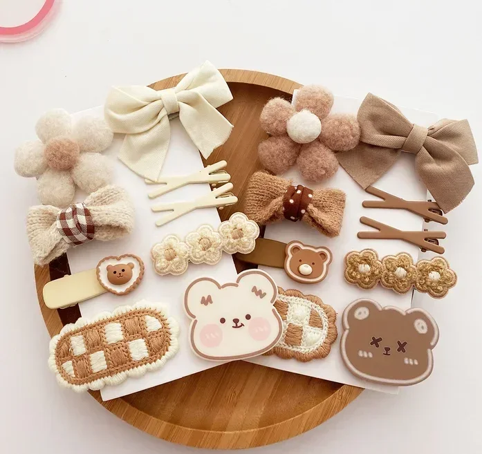 Horquillas de felpa para niña con lazo floral de invierno - imagen 5