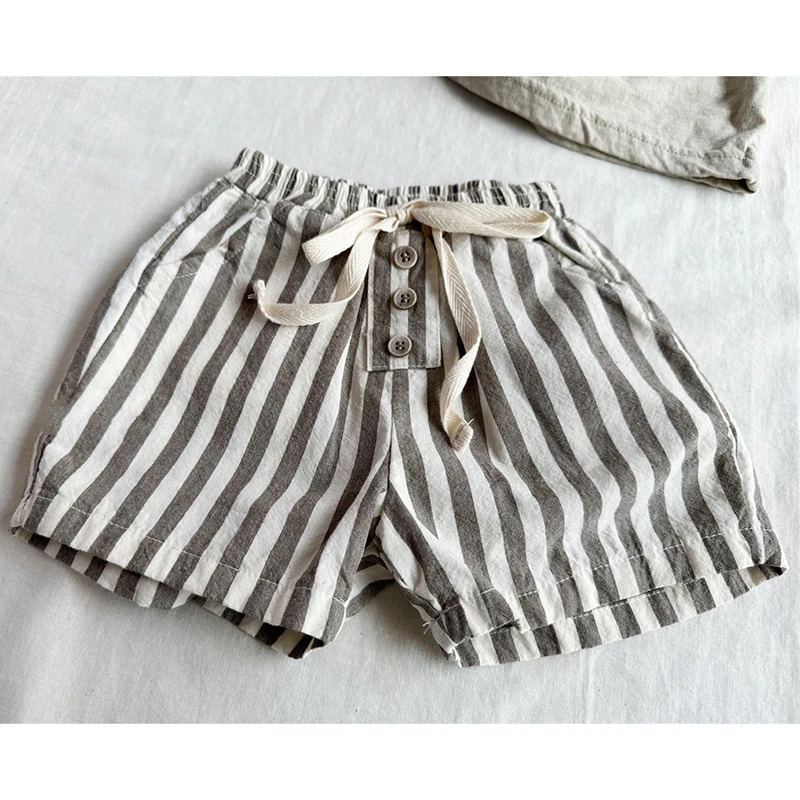 Pantalones cortos rayados de algodón y lino vintage con botones - imagen 2