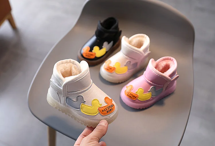 Botines brillantes con look invernal