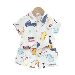 Ropa de verano para bebé: camiseta estampada y pantalón corto