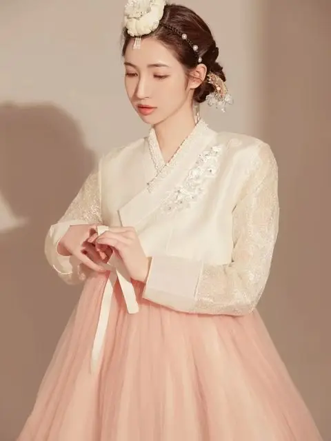 Detalle del hanbok infantil con ribbon frontal