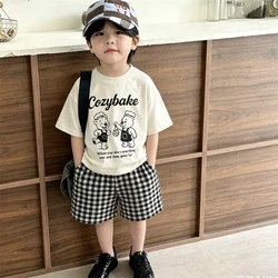 Conjunto bebé camiseta y pantalón corto estampados para verano