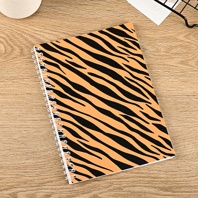 Cuaderno adhesivo estampado leopardo A5 - Libro coleccion infantil - imagen 5