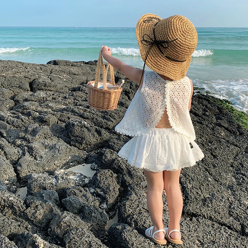 Conjunto de verano niña con encaje calado y camiseta sin mangas