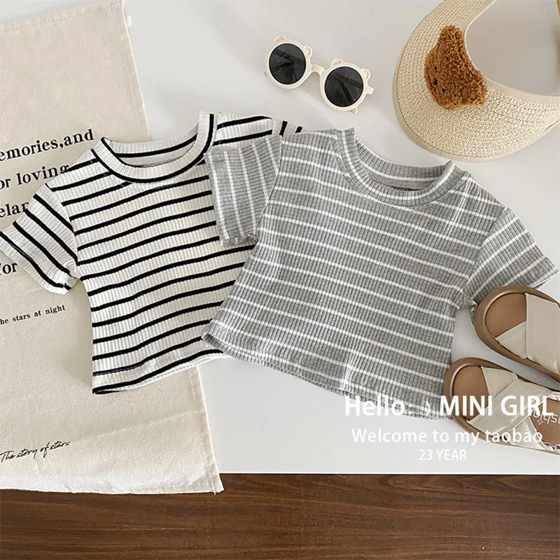 Conjunto de verano para niños a rayas con camiseta y pantalón - imagen 3