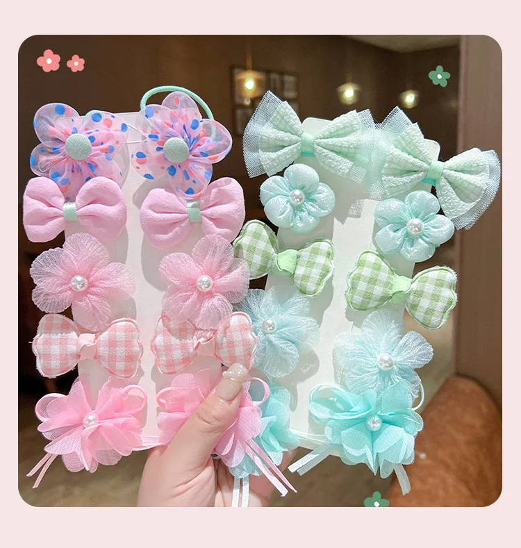 Accesorios para el pelo con detalles florales