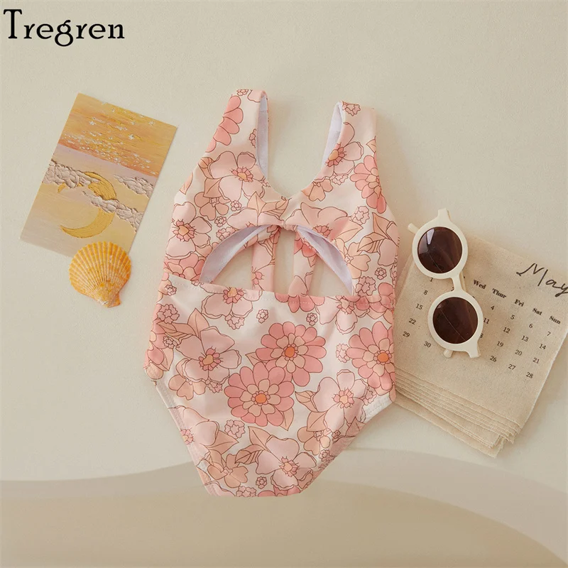 Bañador de niña sin mangas con estampado floral y concha - imagen 5