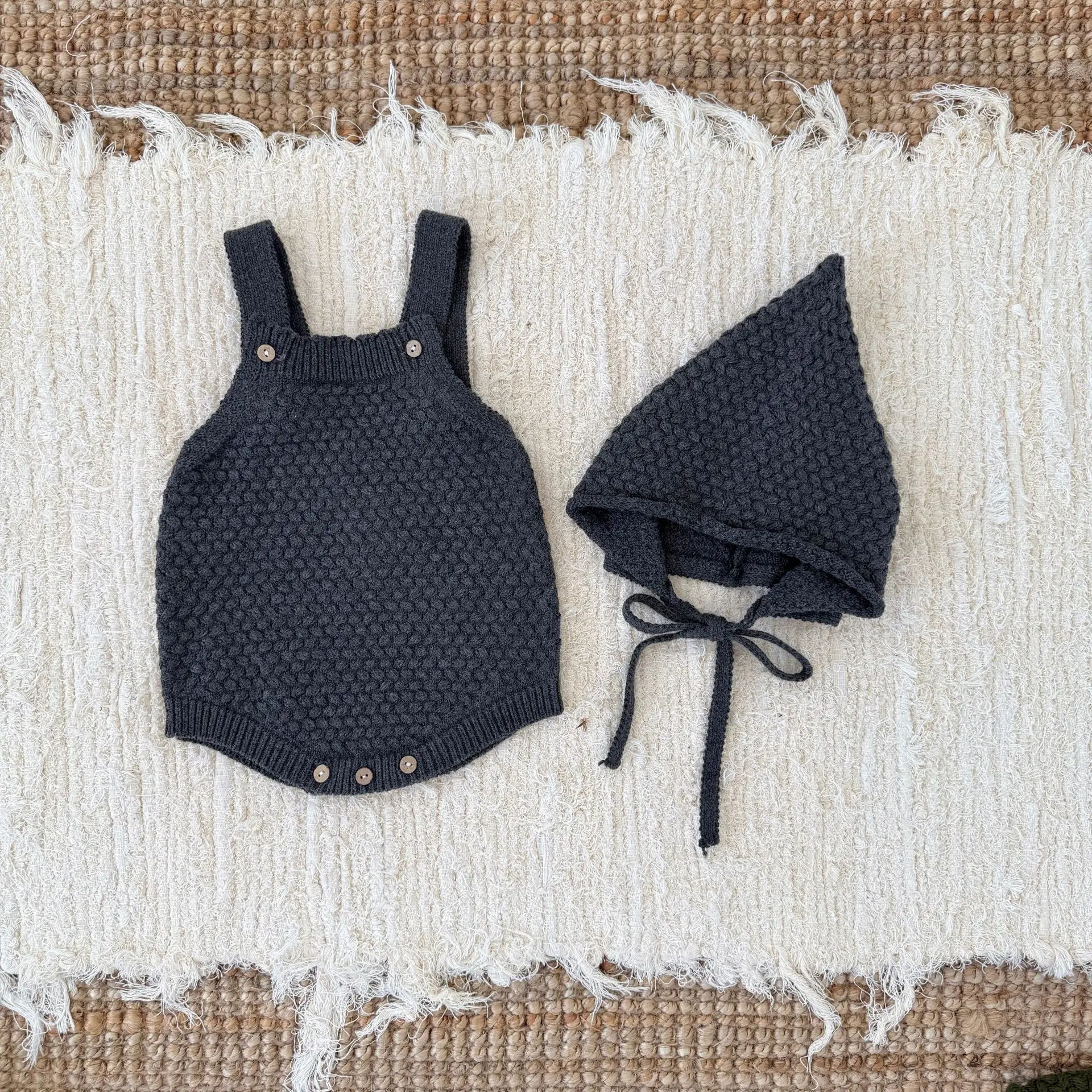 Mono o jersey de una pieza con gorro a juego