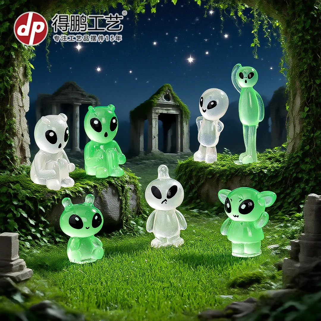 Figuras de gatos alienígenas verdes – Miniaturas decorativas infantil - imagen 3