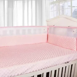 Cama envolvente anticolisión universal de terciopelo para bebé