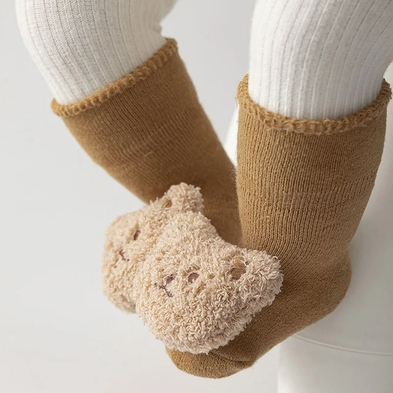 Calcetines antideslizantes para bebé de algodón grueso con oso - imagen 4