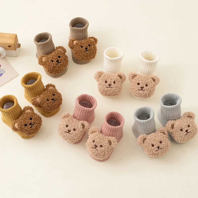 Calcetines antideslizantes para bebé con oso - algodón suave