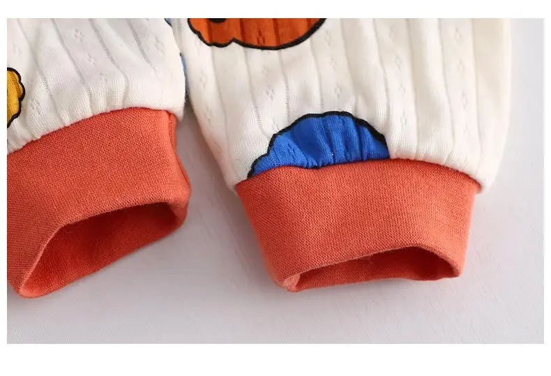 Conjunto de ropa de dibujos animados unisex