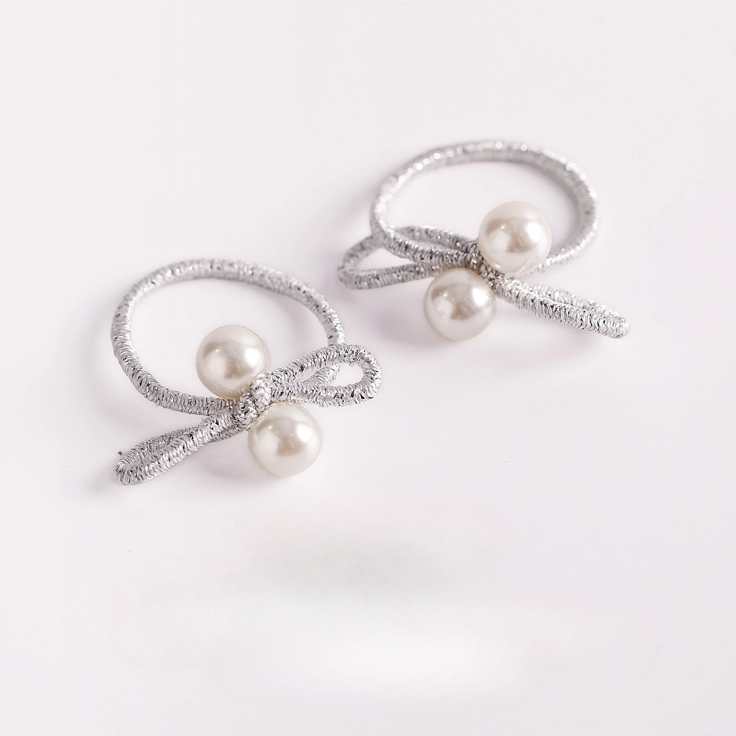 Diademas elásticas con perlas para niña – Diseño delicado - imagen 5