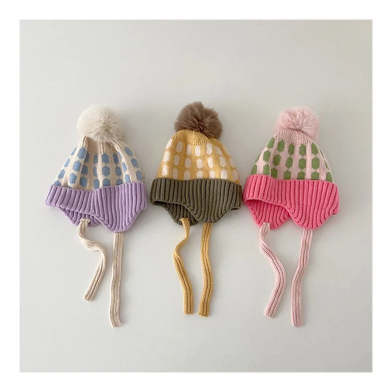 Gorro de invierno infantil con protección orejas y franjas multicolor - imagen 4