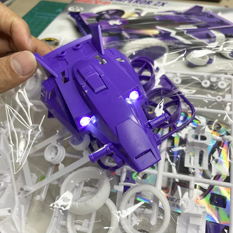 Coche Jiepin Mini 4WD con LED y pegatinas láser morado chasis S2 - imagen 4
