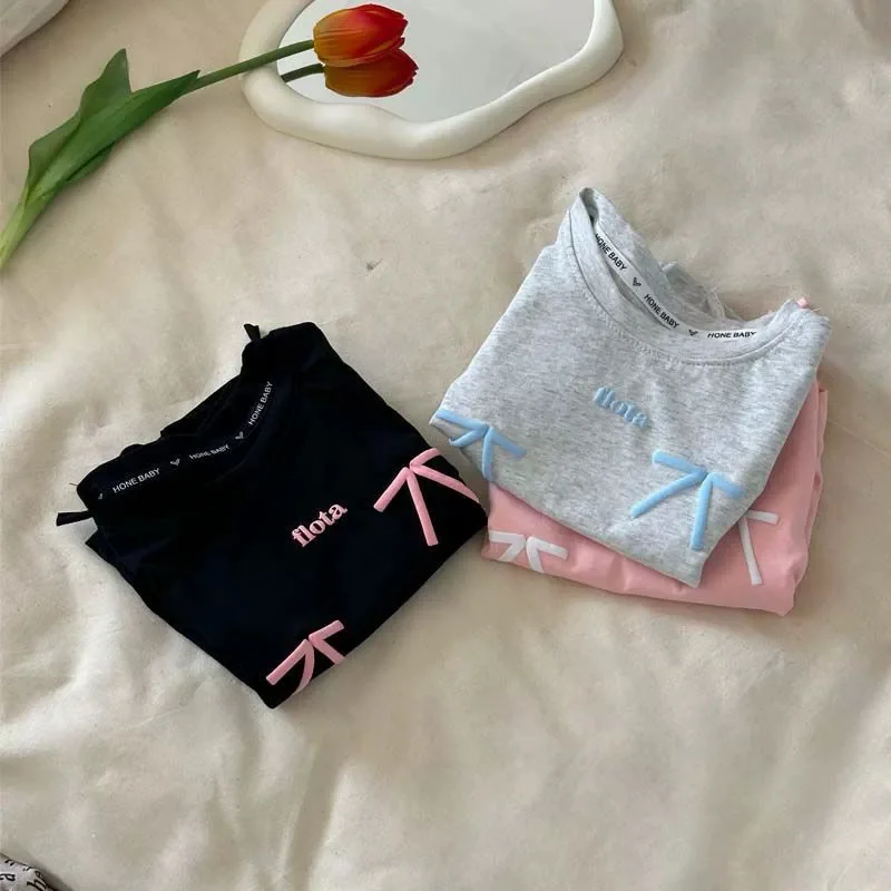 Jersey infantil con letras y pajarita, estilo de primavera - imagen 3