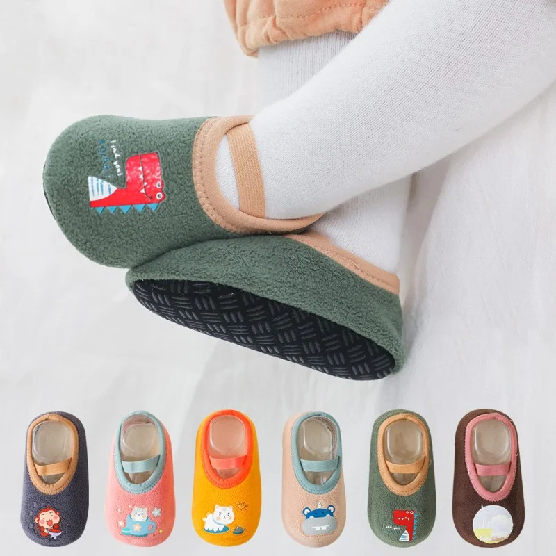 Zapatillas bebé primeros pasos con suela antideslizante invierno