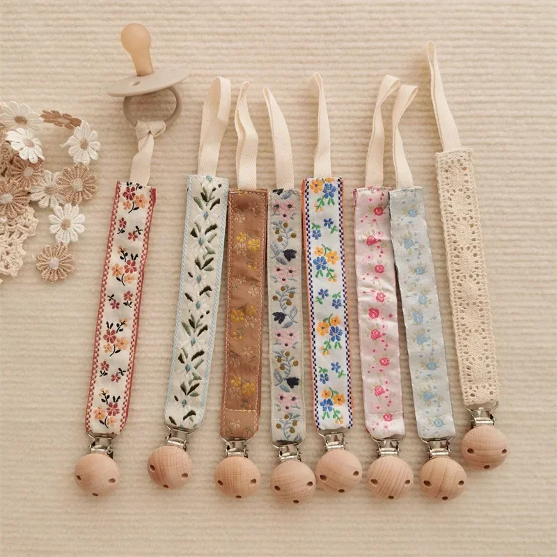 Soporte chupete recién nacido Flor Retro – Bordado flores europeas - imagen 4