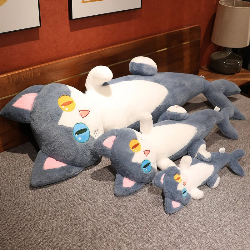 Peluche almohada de gato alienígena tierno con cola de tiburón - imagen 2