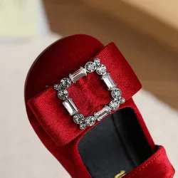 Zapatos planos de niña en ante nude con lazo y hebilla cuadrada