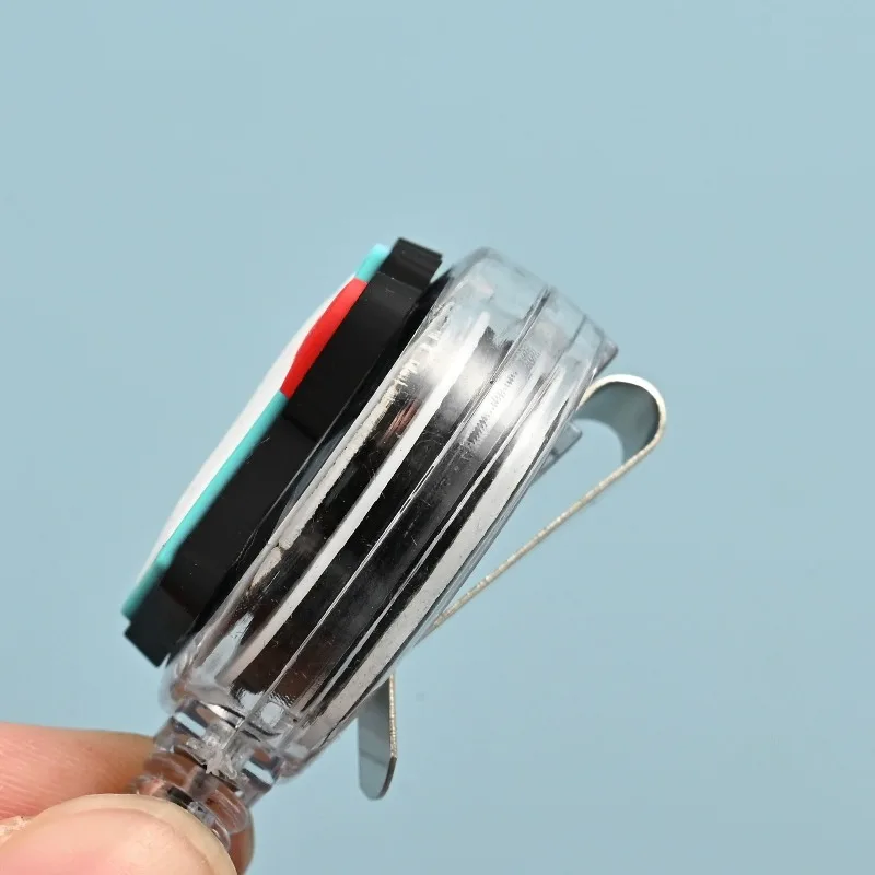 Portagafete retráctil con clip decorativo para médicos y oficinas - imagen 3
