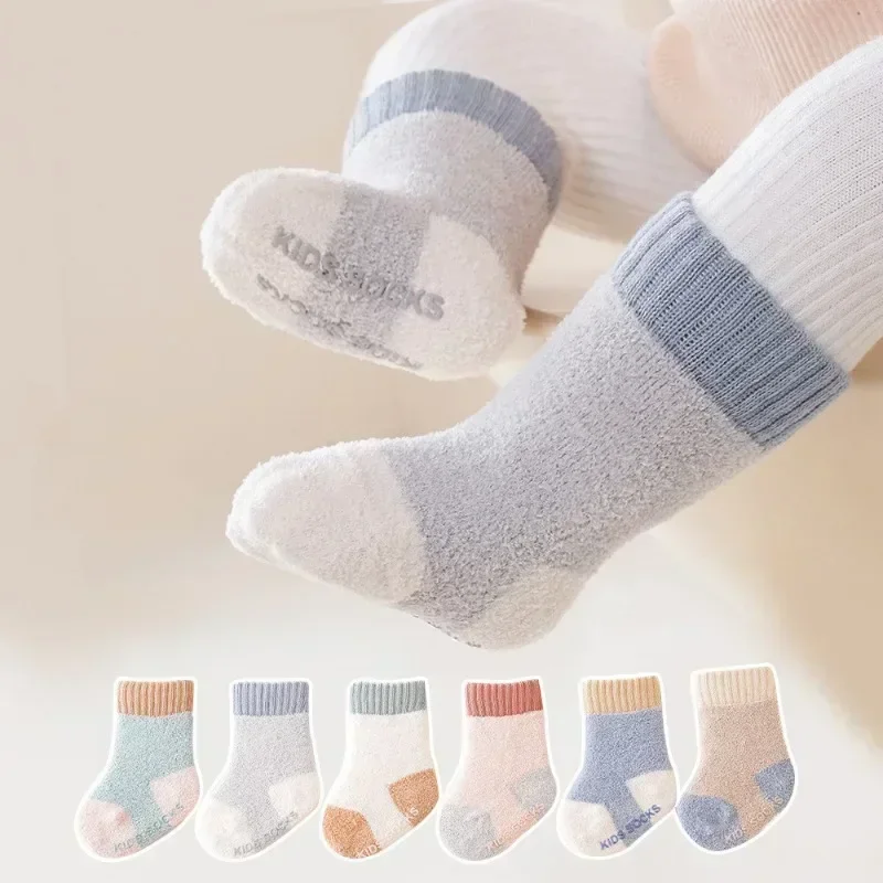 Calcetines de lana coral para bebé recién nacido – Otoño e Invierno