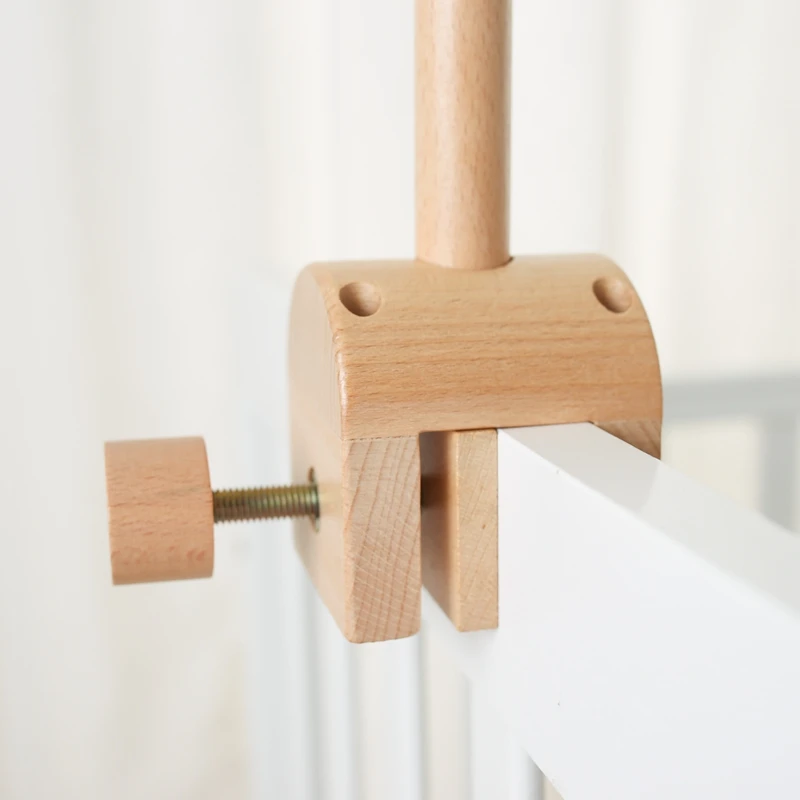 Detalle del soporte para brazo de juguete