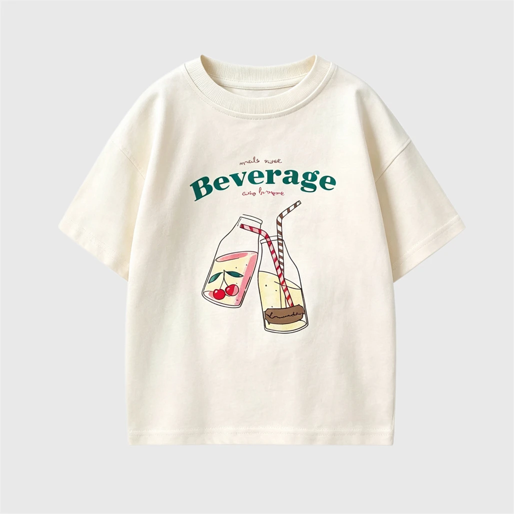 Detalle de la camiseta infantil estampada