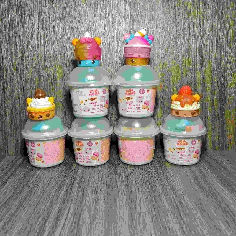 Cono de nieve NumNoms decorativo