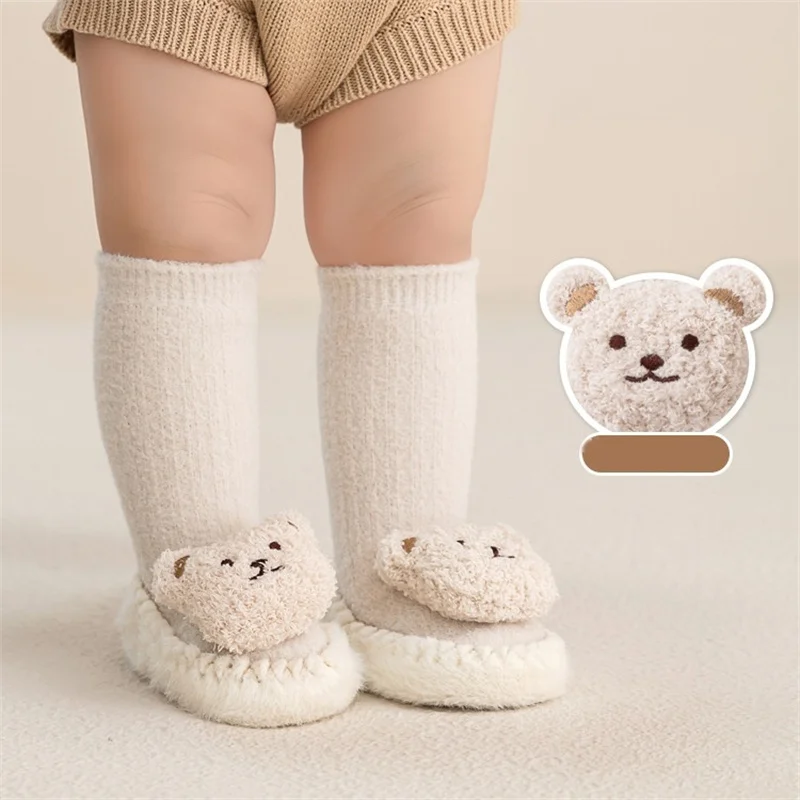 Zapatos de terciopelo para bebé y calcetines antideslizantes con oso - imagen 5