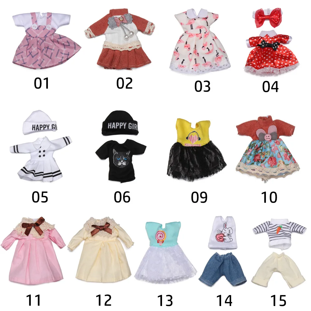Vestidos detallados para muñecas