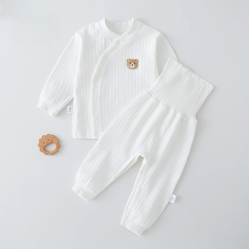 Pantalón con cintura elástica y corte cómodo