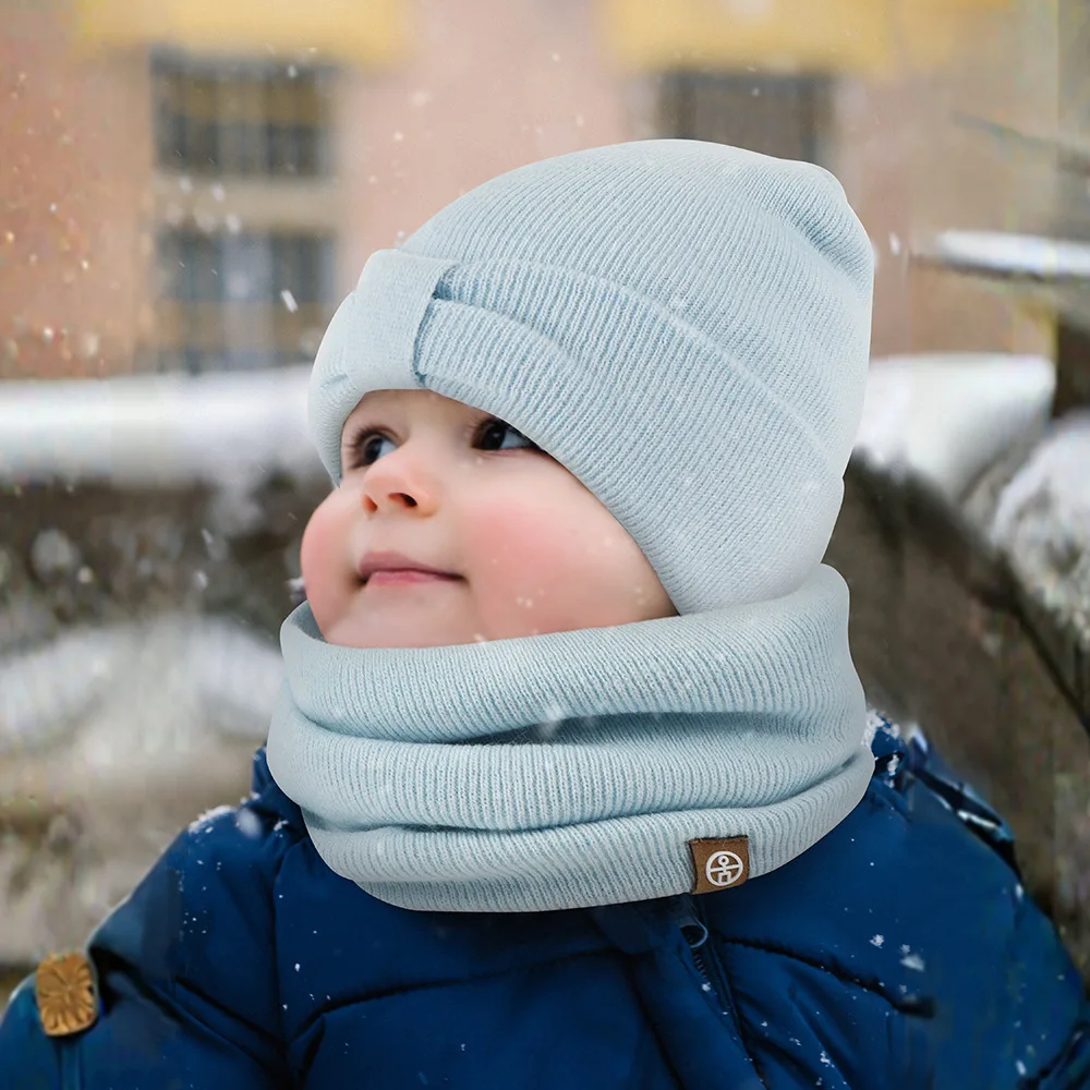 Conjunto bebé niña invierno con gorro lazo, guantes y bufanda - imagen 4