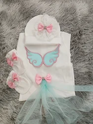 Conjunto recién nacido en tul con alas de ángel bordadas