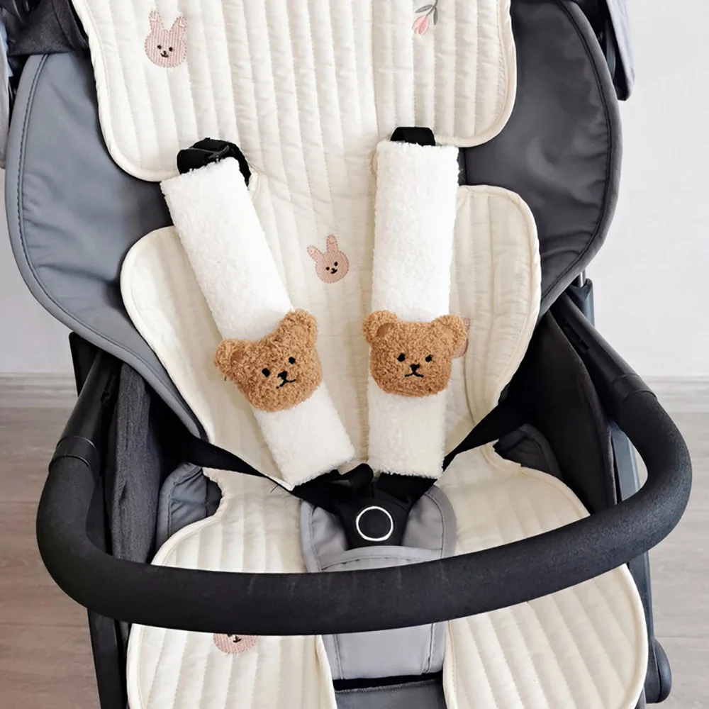 Funda protectora de cinturón de seguridad para coche – Diseño suave de oso de peluche - imagen 4