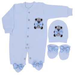 Conjunto recién nacido azul claro con pelele y broches completos