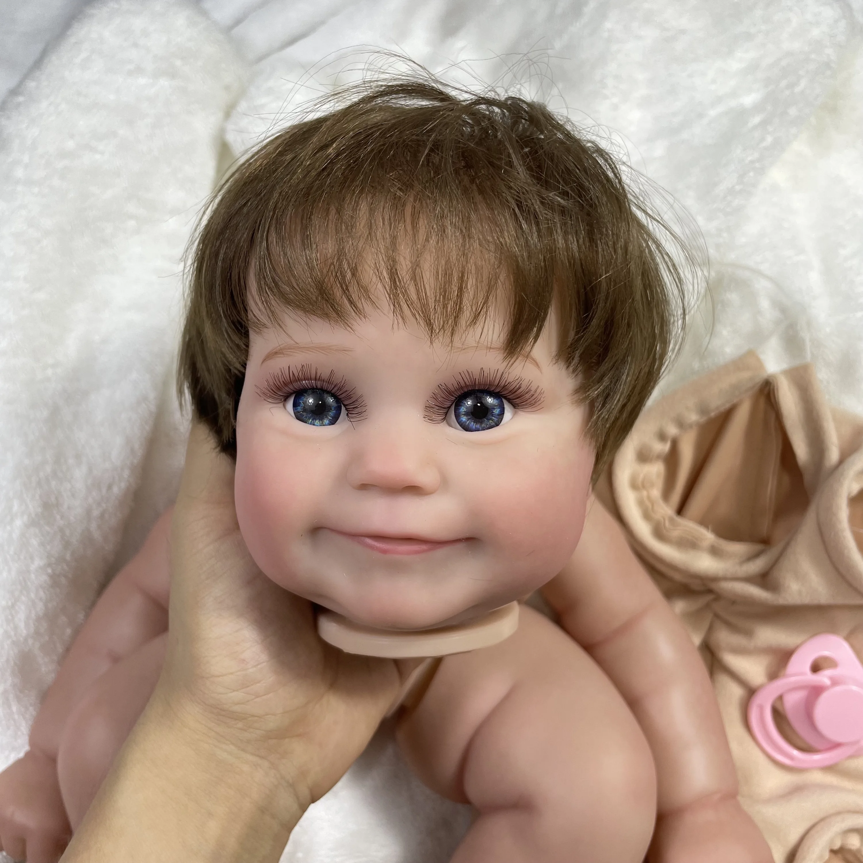 Kit de muñeco realista con piezas de vinilo y cuerpo de tela
