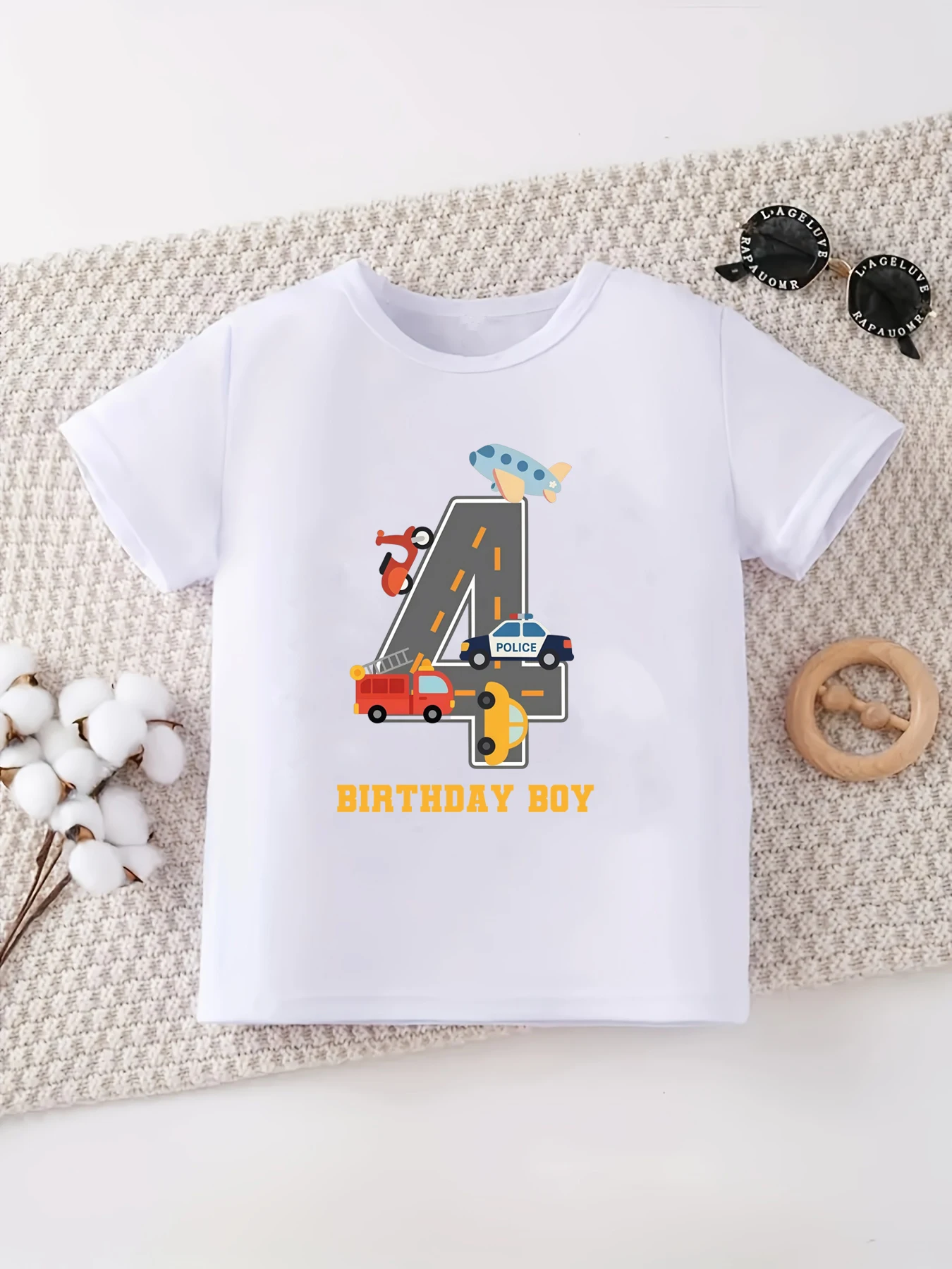 Camiseta infantil con estampado de vehículos de construcción - imagen 2