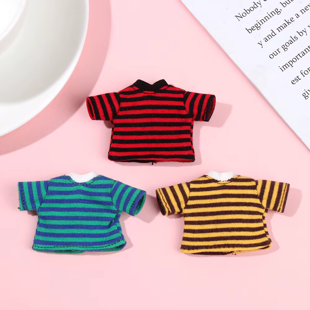 Camiseta y pantalones cortos para muñeca