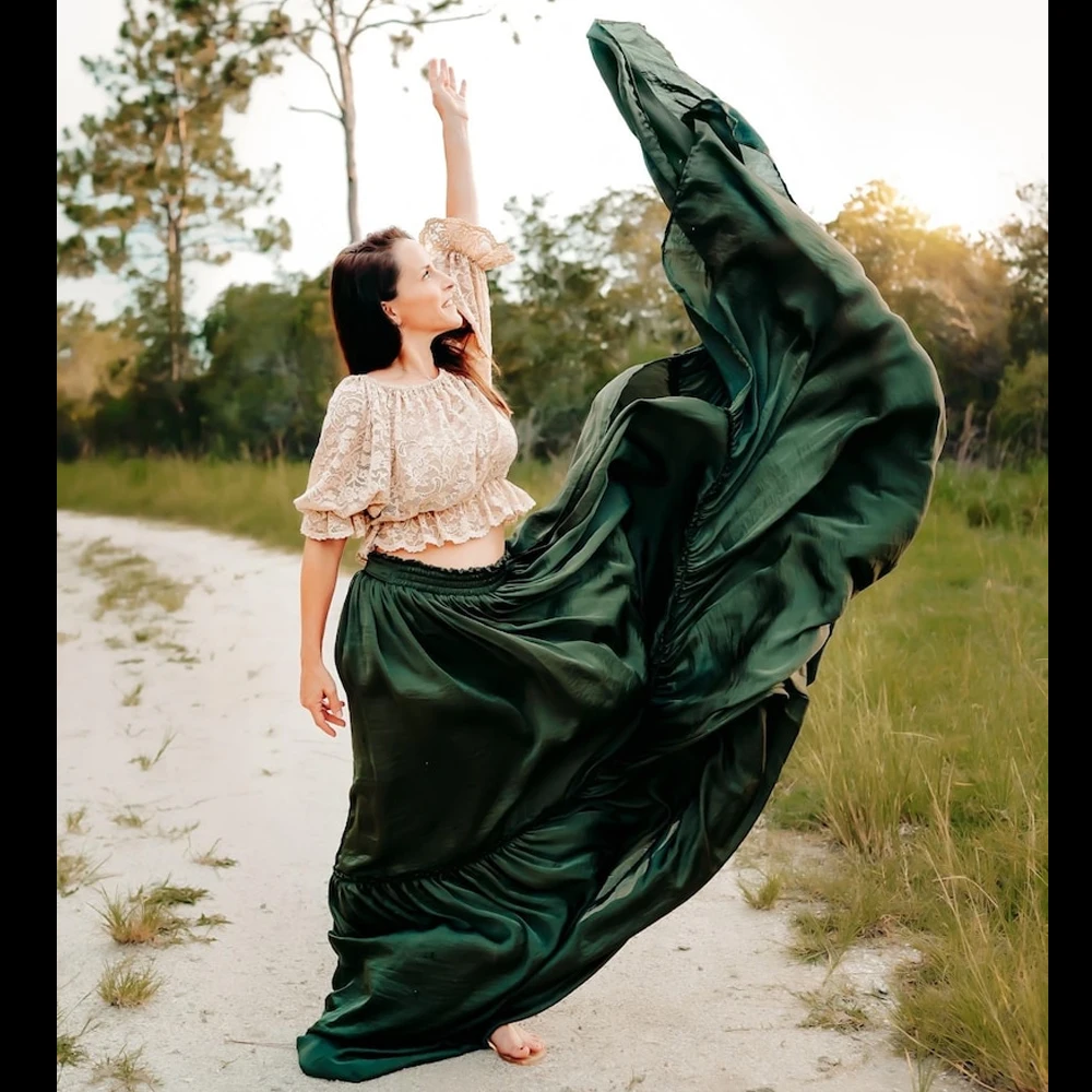 Vestido premamá bohemio de color albaricoque y verde para fotos