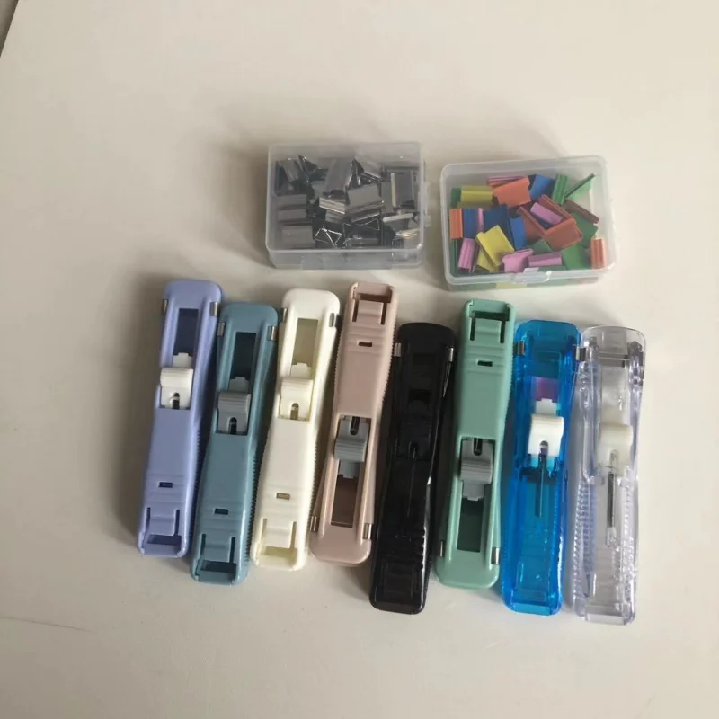 Grapadora manual metálica con clip y sujeción reutilizable - imagen 4