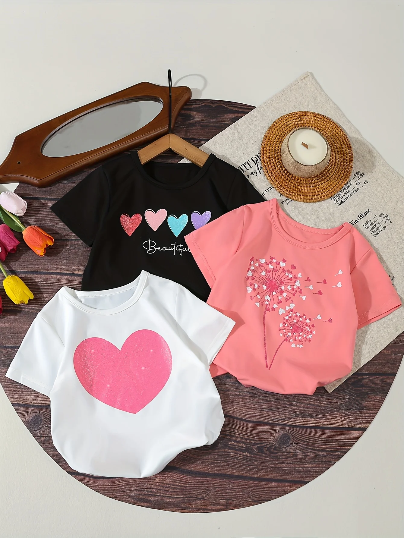 Camiseta de verano para niñas con estampado de corazones y manga corta
