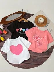 Camiseta de verano para niñas con estampado de corazones y manga corta