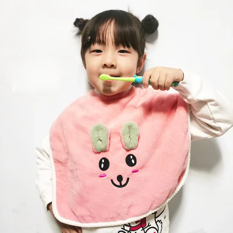 Babero infantil antibacteriano con toalla suave para cepillarse los dientes - imagen 2