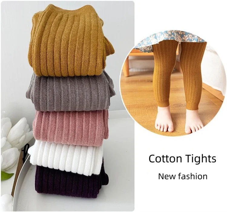 Medias para bebés en diseño sólido